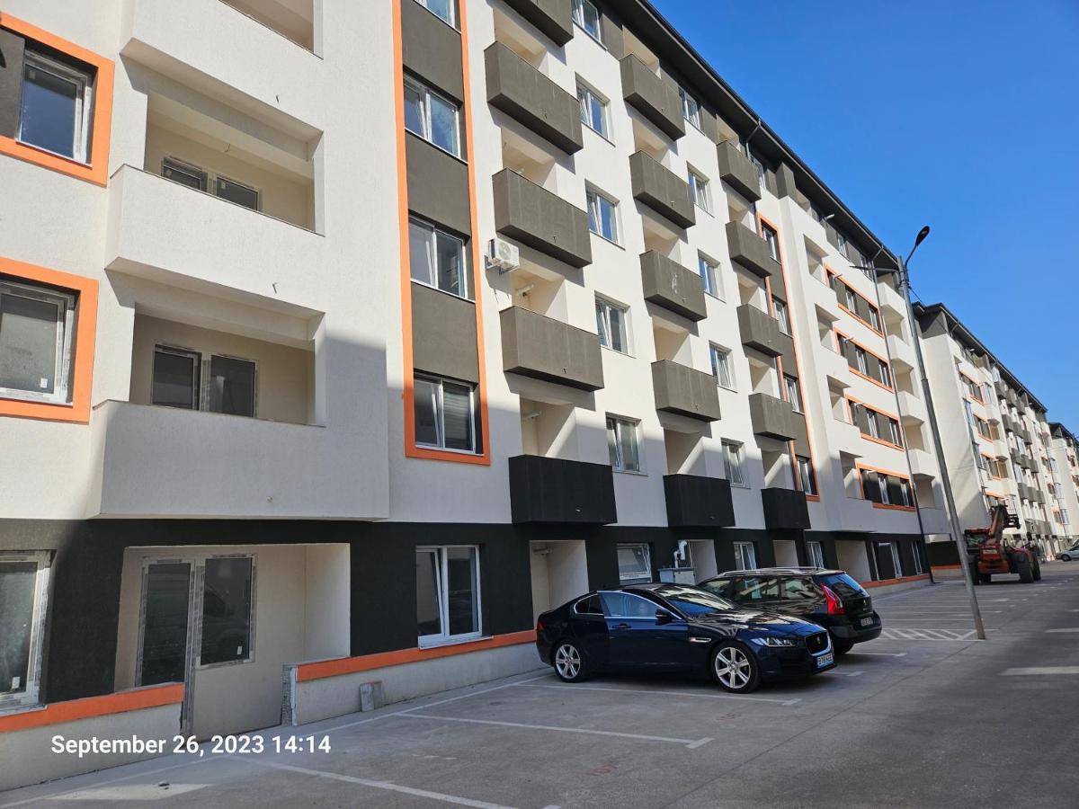 Garsoniera Residence Militari Chiajna ภายนอก รูปภาพ