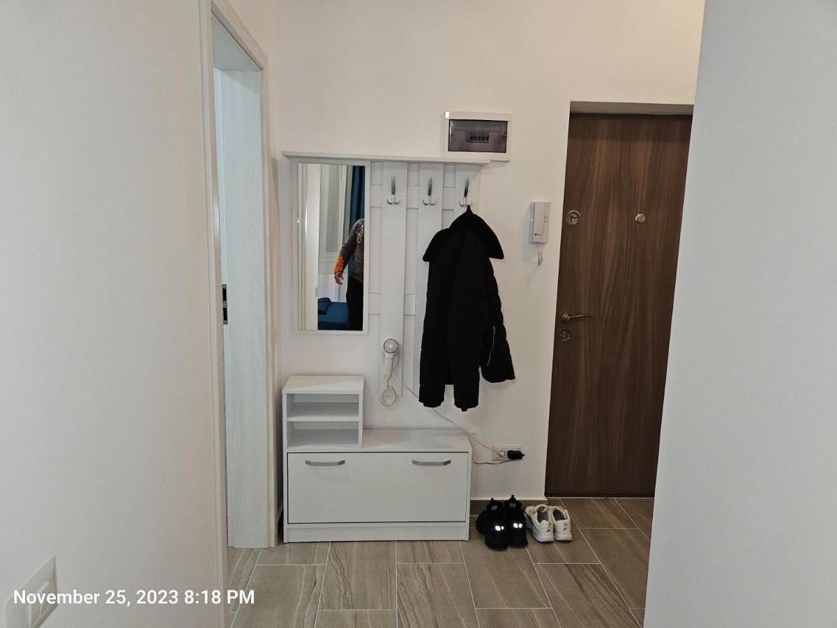Garsoniera Residence Militari Chiajna ภายนอก รูปภาพ