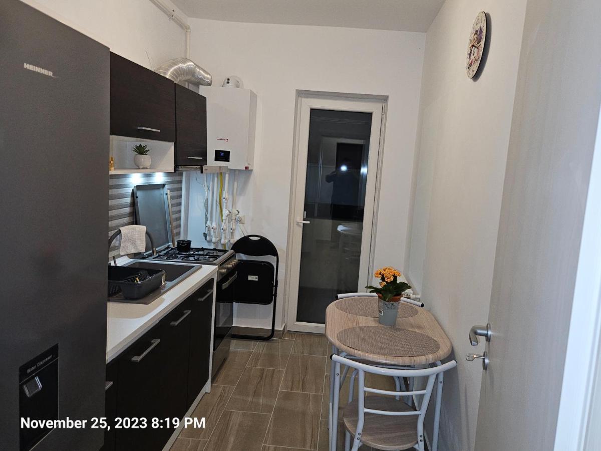 Garsoniera Residence Militari Chiajna ภายนอก รูปภาพ